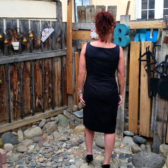 Maggie London sheath dress - Picture 3 of 5